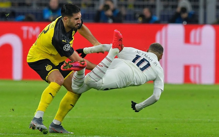 Emre Can im Zweikampf mit PSG-Torschütze Neymar.