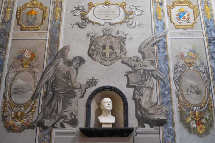 A Restored Fresco Depicts an Angel with a Face very Similar to that of Giorgia Meloni - Rome A recently restored fresco depicts an angel with a face very similar to that of italian Prime Minister Gior ...