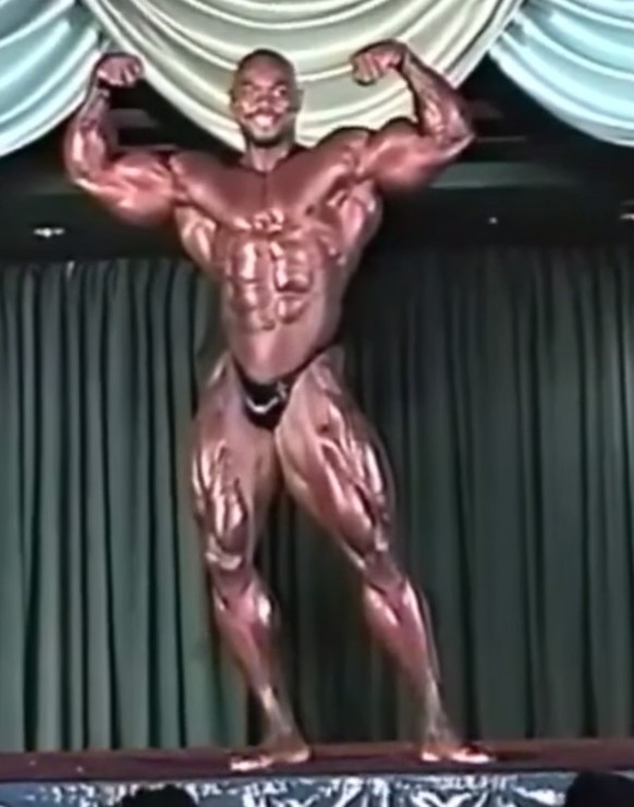 Flex Wheeler an den&nbsp;IFBB Florida Pro Invitational im Jahre 1996.