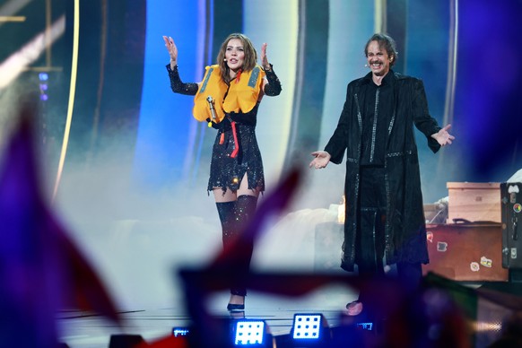 epa12958146 Austrian presenters Victoria Swarovski (L) and Michael Ostrowski arrive on the stage during the second semi-final of the 70th Eurovision Song Contest (ESC) in Vienna, Austria, 14 May 2026. ...