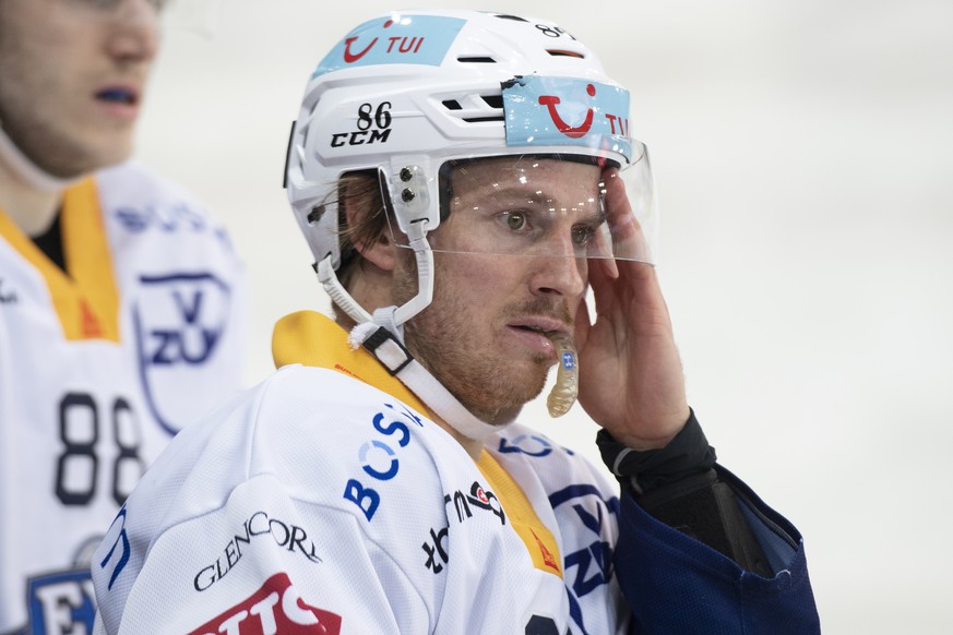 Zugs Erik Thorell reagiert waehrend dem Meisterschaftsspiel der National League zwischen den SCL Tigers und dem EV Zug, am Samstag, 3. April 2021, im Ilfisstadion in Langnau. (KEYSTONE/Marcel Bieri)