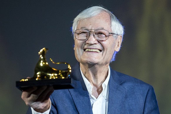 epa05471660 US independent film producer and director Roger Corman reacts after receiving the award &#039;Guest of Honor Filmmakers Academy&#039; at the 69th Locarno International Film Festival, in Lo ...