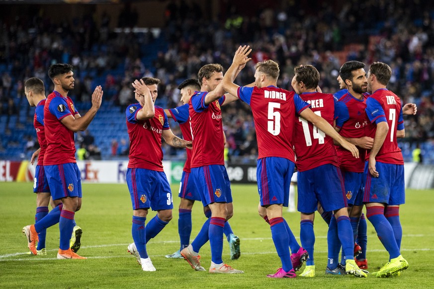 epa07854437 Basels players celebrate after winning the UEFA Europa League group C matchday 1 soccer match between Switzerland&#039;s FC Basel 1893 and Russia&#039;s FC Krasnodar in the St. Jakob-Park  ...