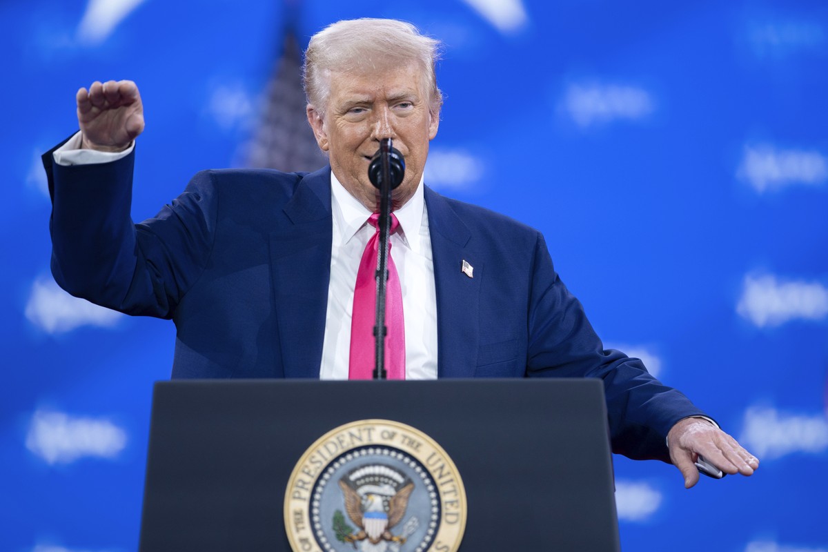 President Donald Trump speaks at the Conservative Political Action Conference, CPAC, at the Gaylord National Resort &amp; Convention Center, Saturday, Feb. 22, 2025, in Oxon Hill, Md. (AP Photo/Jose L ...
