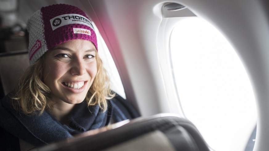 Michelle Gisin anlaesslich des Media Kick-off zu den FIS Alpinen Ski Weltmeisterschaften St. Moritz 2017 auf einem Rundflug Zuerich-St. Moritz in einem Bombardier der C Series, am Samstag, 8. Oktober  ...