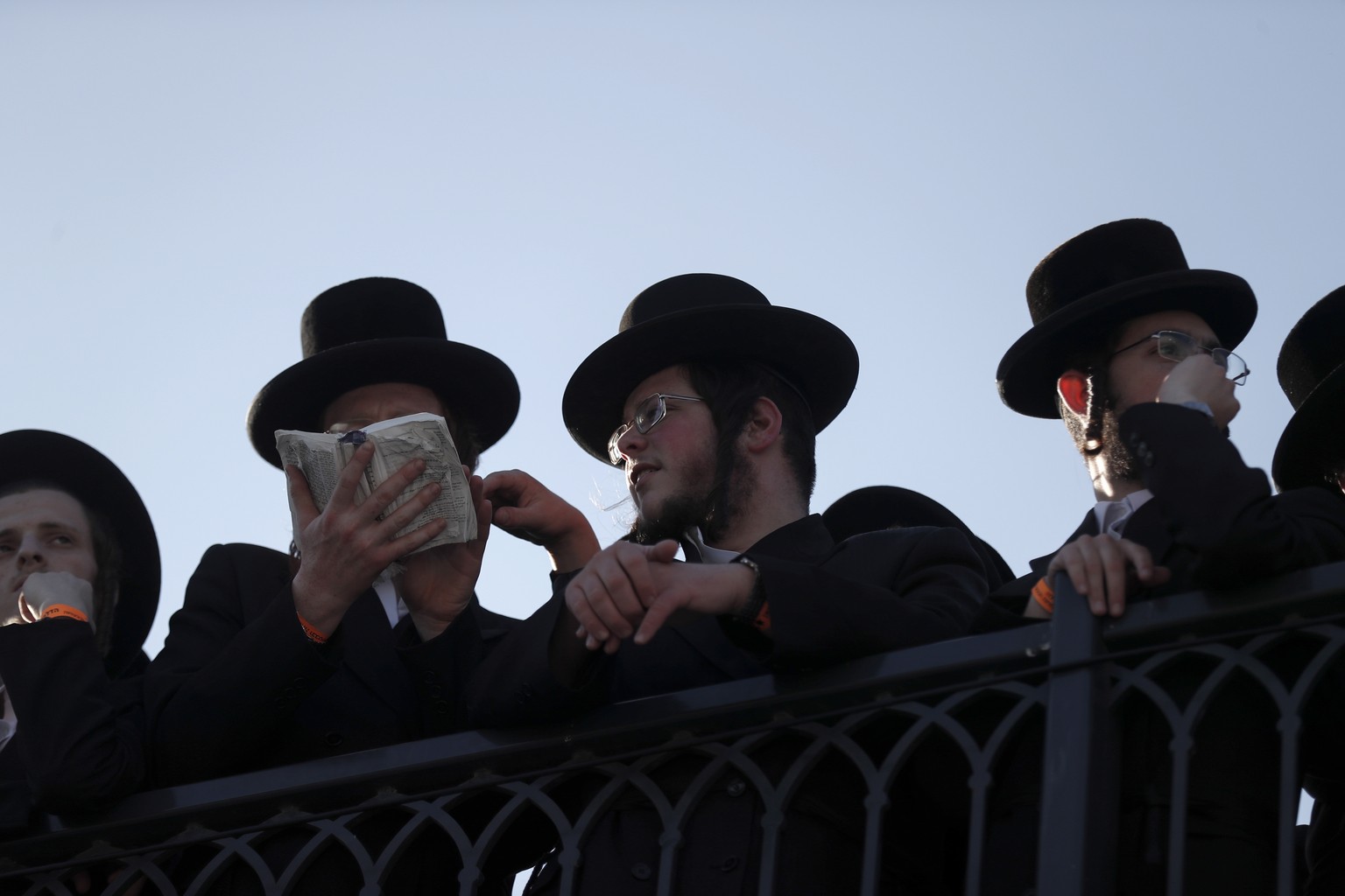 epa10616003 Ultra-Orthodox Jews visit the gravesite of Rabbi Shimon Bar Yochai at Mount Meron, as they celebrate the Jewish holiday of Lag Ba&#039;Omer in Israel, 08 May 2023. The day marks the annive ...
