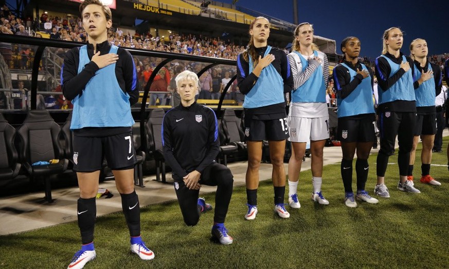 Rapinoe beim Hymnen-Boykott 2016.