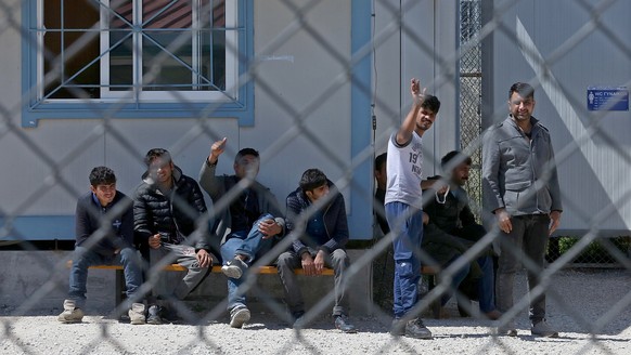 epa06744389 Refugees are seen detained in the Identification Center for Refugees in Fylakio, a village near the Evros River at the Turkish border, northern Greece, 11 May 2018 (issued 17 May 2018). Re ...