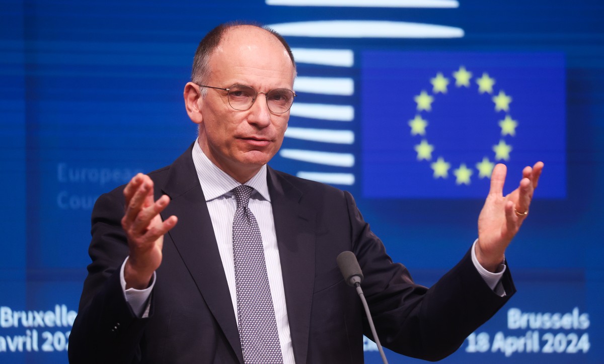 epa11284016 Enrico Letta, former President of the Italian Council and President of the Jacques Delors Institute and author of the High-Level Report on the future of the Single Market, gives a press co ...