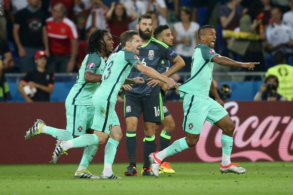 06.07.2016; Lyon; Fussball Euro 2016 - Halbfinale - Wales - Portugal; 
Nani (POR) jubelt ueber das Tor zum 0:2
(Pieter Stam de Jonge/VI Images/freshfocus)