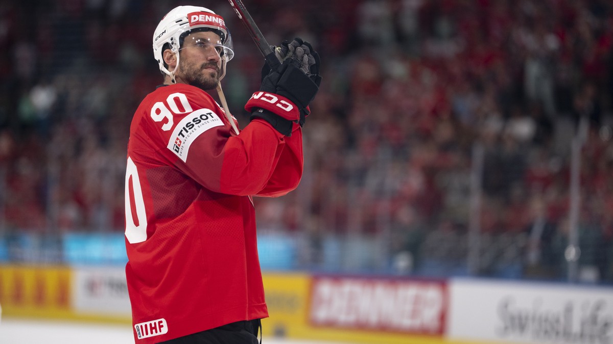 Switzerland's Roman Josi celebrates after the 2026 IIHF Men's Ice Hockey World Championship preliminary round group A game between Switzerland and Hungary, at the Swiss Life Arena in Zurich, ...