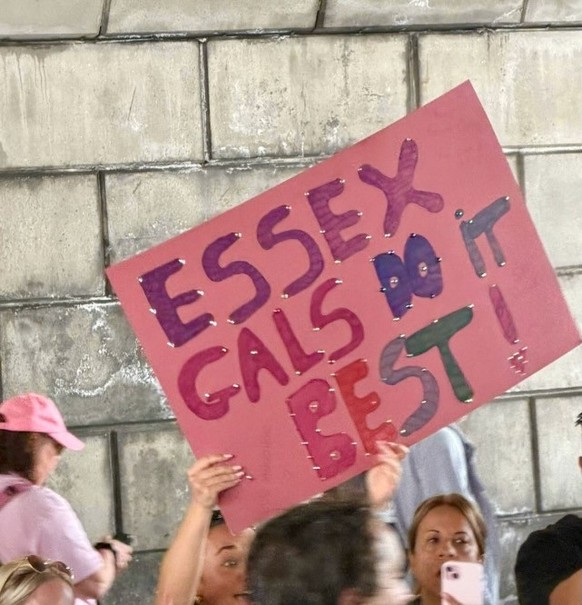 Die lustigsten Plakate am 2026 London Marathon
https://www.instagram.com/thearchbishopofbanterbury/