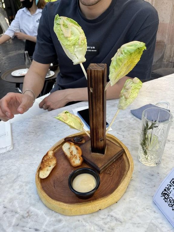 we want plates https://old.reddit.com/r/WeWantPlates/comments/km0lk1/caesar_salad_or_charlie_brown_christmas_tree/