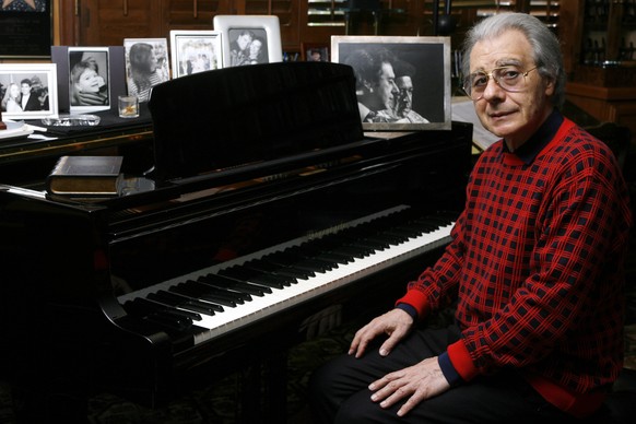 FILE - Grammy Award winning composer Lalo Schifrin appears at his studio in Beverly Hills, Calif., on May 10, 2006. (AP Photo/Damian Dovarganes, File)
Obit - Lalo Schifrin