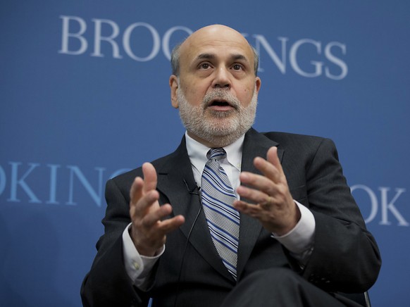 Der einstige Chef der US-Notenbank Fed, Ben Bernanke, erwartet einen gewaltigen Einbruch der US-Volkswirtschaft in diesem Jahr. (Archivbild)