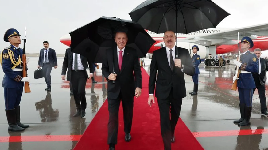 Recep Tayyip Erdoğan and Ilham Alijev, President of Azerbaijan: Turkey supports Azerbaijan.
