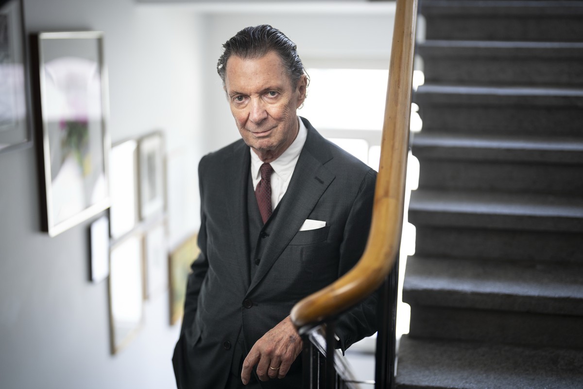ZUM HEUTIGEN TEXT (FR) DER KULTUR-REDAKTION VON KEYSTONE-SDA STELLEN WIR IHNEN FOLGENDES NEUES PORTRAIT VON SCHRIFTSTELLER MARTIN SUTER ZUR VERFUEGUNG. WEITERE BILDER FINDEN SIE AUF visual.keystone-sd ...