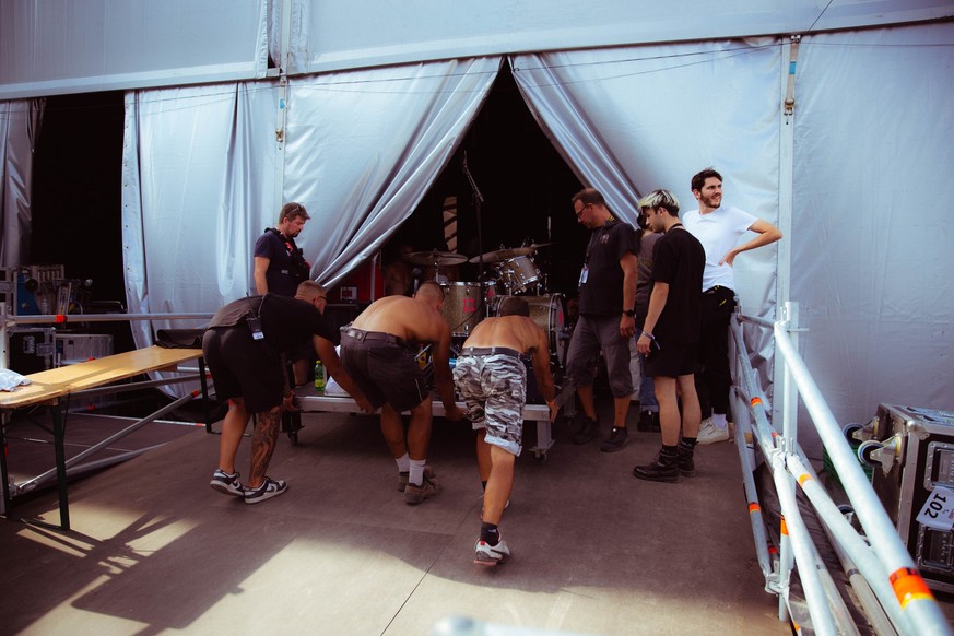 Backstage am Zürich Openair mit Benjamin Amaru und seiner Band.