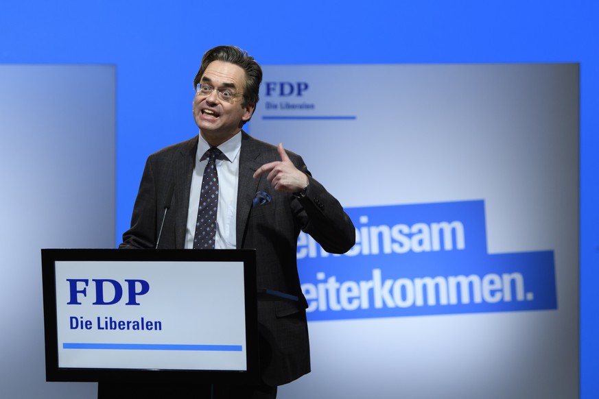 Nationalrat Olivier Feller, FDP-VD, spricht waehrend der Delegiertenversammlung der FDP. Die Liberalen, am Samstag, 6. Februar 2021, in Bern. Mit Blick auf die steigenden Corona-Fallzahlen und zum Sch ...