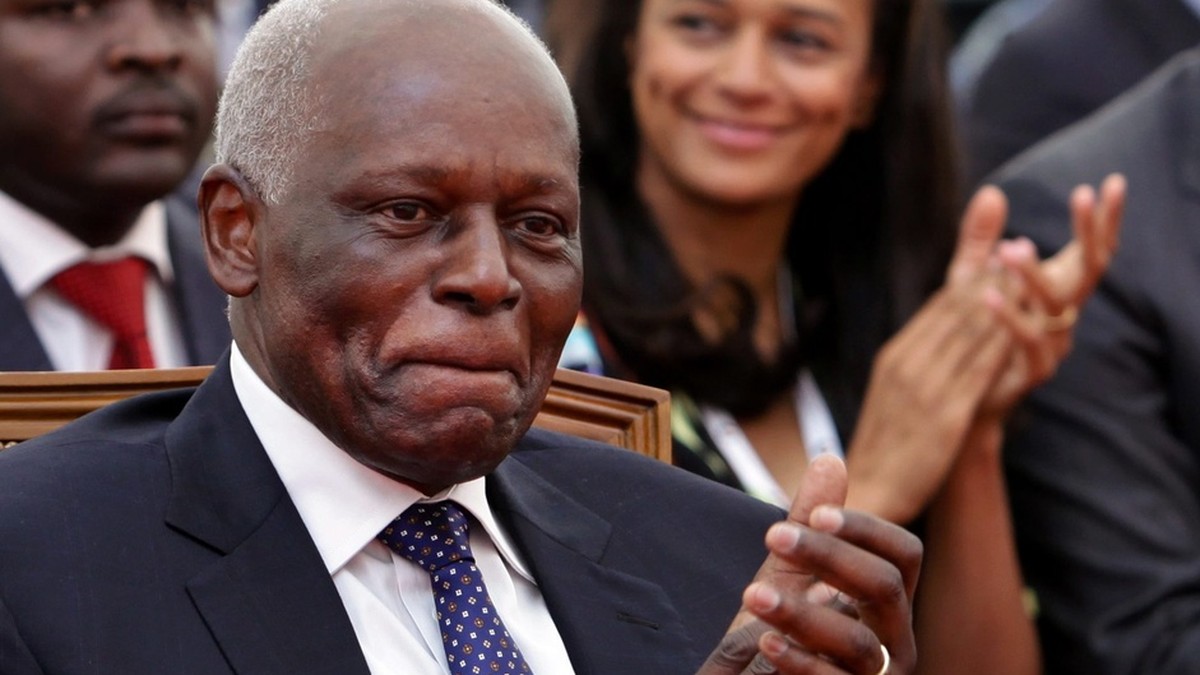 epa03372342 People's Movement for the Liberation of Angola - Labour Party (MPLA) presidential candidate, Jose Eduardo dos Santos, hiis daughter Isabel dos Santos (R) during the inauguration of th ...