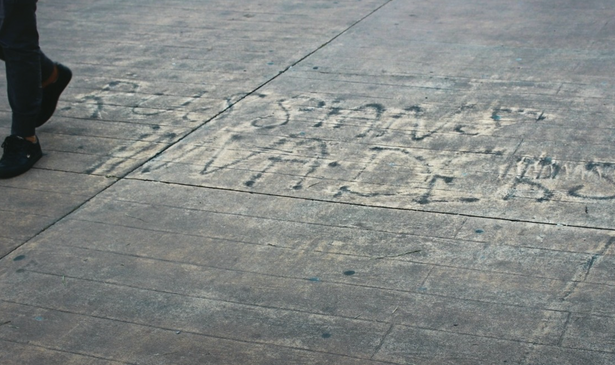 Parmi les tags le long de la plage de Batoumi, l'inscription «RUSSIAN INVADERS» («ENVAHISSEURS RUSSES»). | Pierre Polard