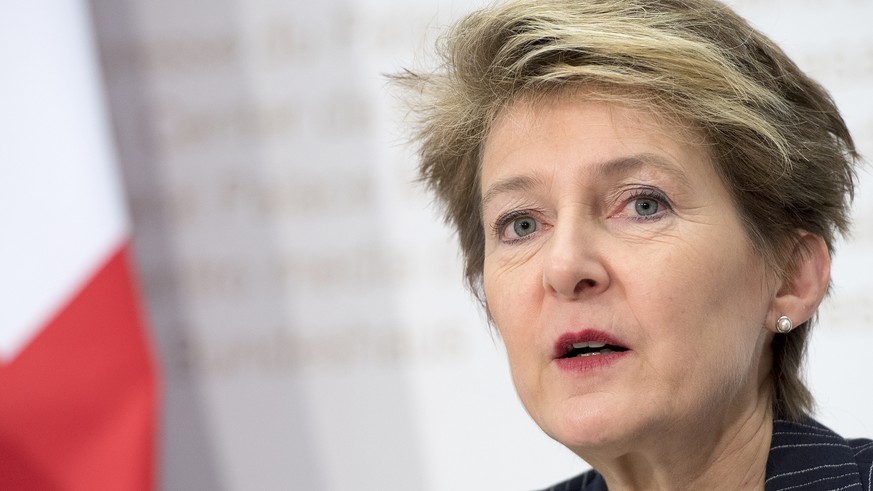 Bundesraetin Simonetta Sommaruga, Vorsteherin Eidgenoessisches Justiz- und Polizeidepartement spricht in einem Medienkonferenz ueber die Bundesgesetz ueber anerkannte elektronische Identifizierungsein ...