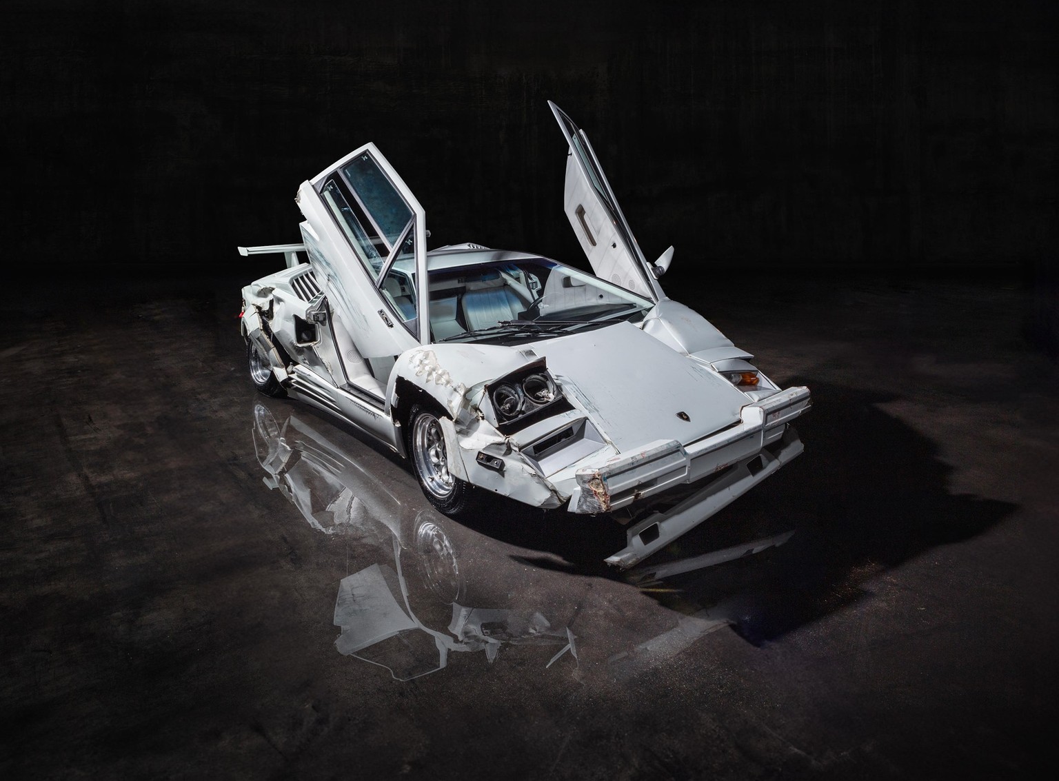 Wolf of Wall Street - Lamborghini Countach 25th Anniversary Edition 1989 - Martin Scorsese Leonardo DiCaprio Bonhams Auktion Versteigerung auto design https://cars.bonhams.com/auction/28793/lot/34P/19 ...