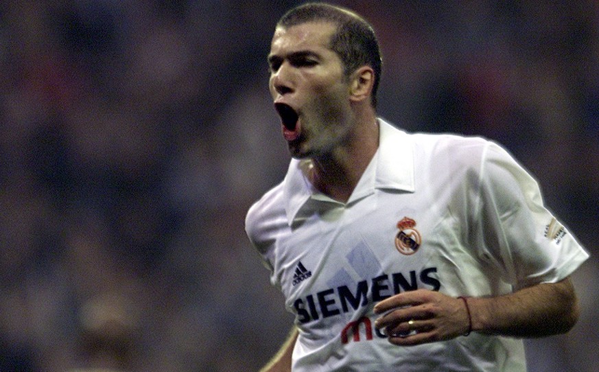 Real Madrid&#039;s French striker Zinedine Zidane celebrates after scoring against Villarreal during a Spanish league soccer match in the Bernabeu stadium in Madrid, Spain Saturday Oct. 26, 2002. (AP  ...