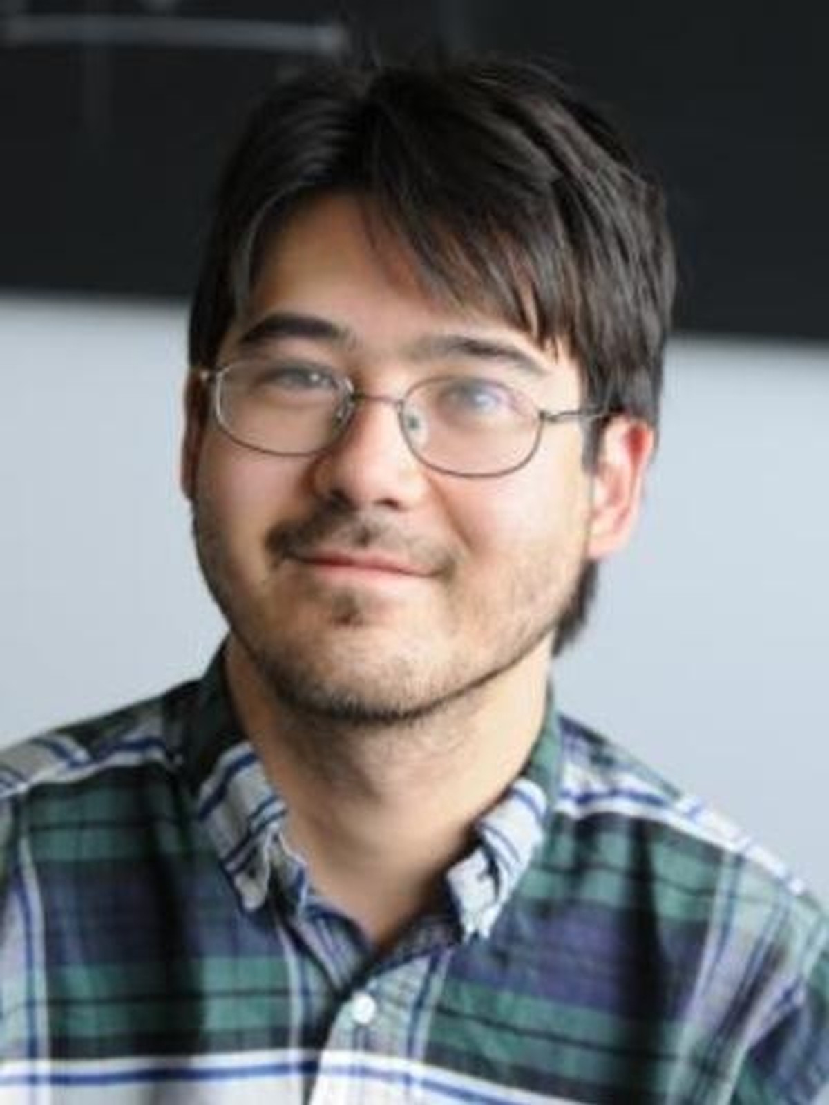 Christopher Hirata
https://physics.osu.edu/people/hirata.10