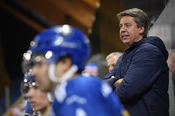 Davos&#039; Cheftrainer Harijs Witolinsch im vierten Eishockey-Spiel der Abstiegsrunde der National League zwischen dem HC Davos und den ZSC Lions, am Dienstag, 19. Maerz 2019, in der Vaillant Arena i ...