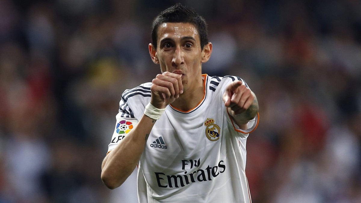 epa04369741 (FILE) A file picture of Real Madrid's midfielder Angel di Maria celebrating after scoring a goal against UD Almeria during the Spanish Primera Division soccer match between Real Madr ...