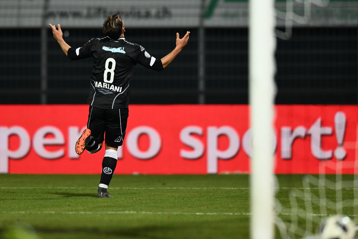 Lugano's player Davide Mariani celebrates 1-0 goal during the Super League soccer match FC Lugano against Grasshopper Club Zuerich, at the Cornaredo stadium in Lugano, Saturday, February 17, 2018 ...