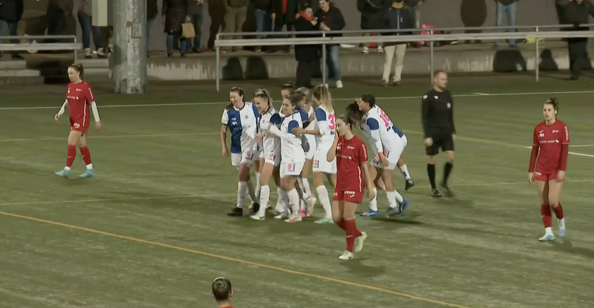 Die Grasshoppers schlagen die FC Aarau Frauen mit 3:2.