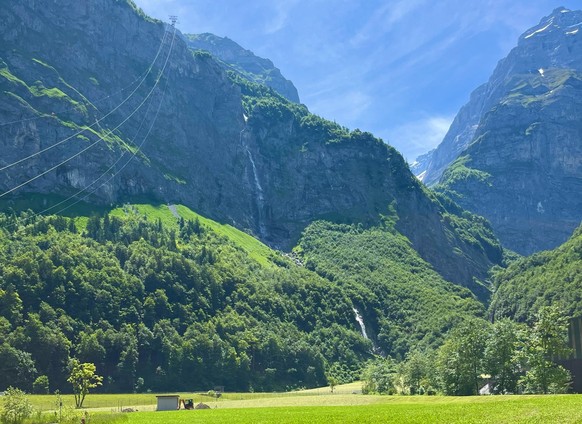 Schreyenbachfall Rauszeit: Wildwüestibachfall Tierfehd Wasserfälle Schweiz