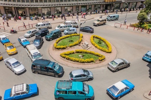 Ausrangierte Verbrenner-Autos aus Europa verpesten die Luft in der Hauptstadt Addis Abeba.