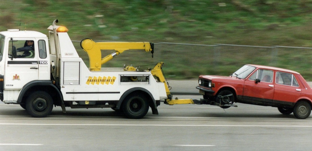 Abschleppdienst. Abschleppen. Pannenauto. Depanneuse. Pannenhilfe. Abschleppwagen. Undatierte Aufnahme. (KEYSTONE/Str)