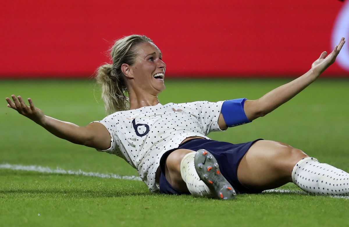 epa07669593 Amandine Henry of France celebrates after scoring a goal against Brazil during the round of 16 match between France and Brazil at the FIFA Women's World Cup 2019 in Le Havre, France,  ...