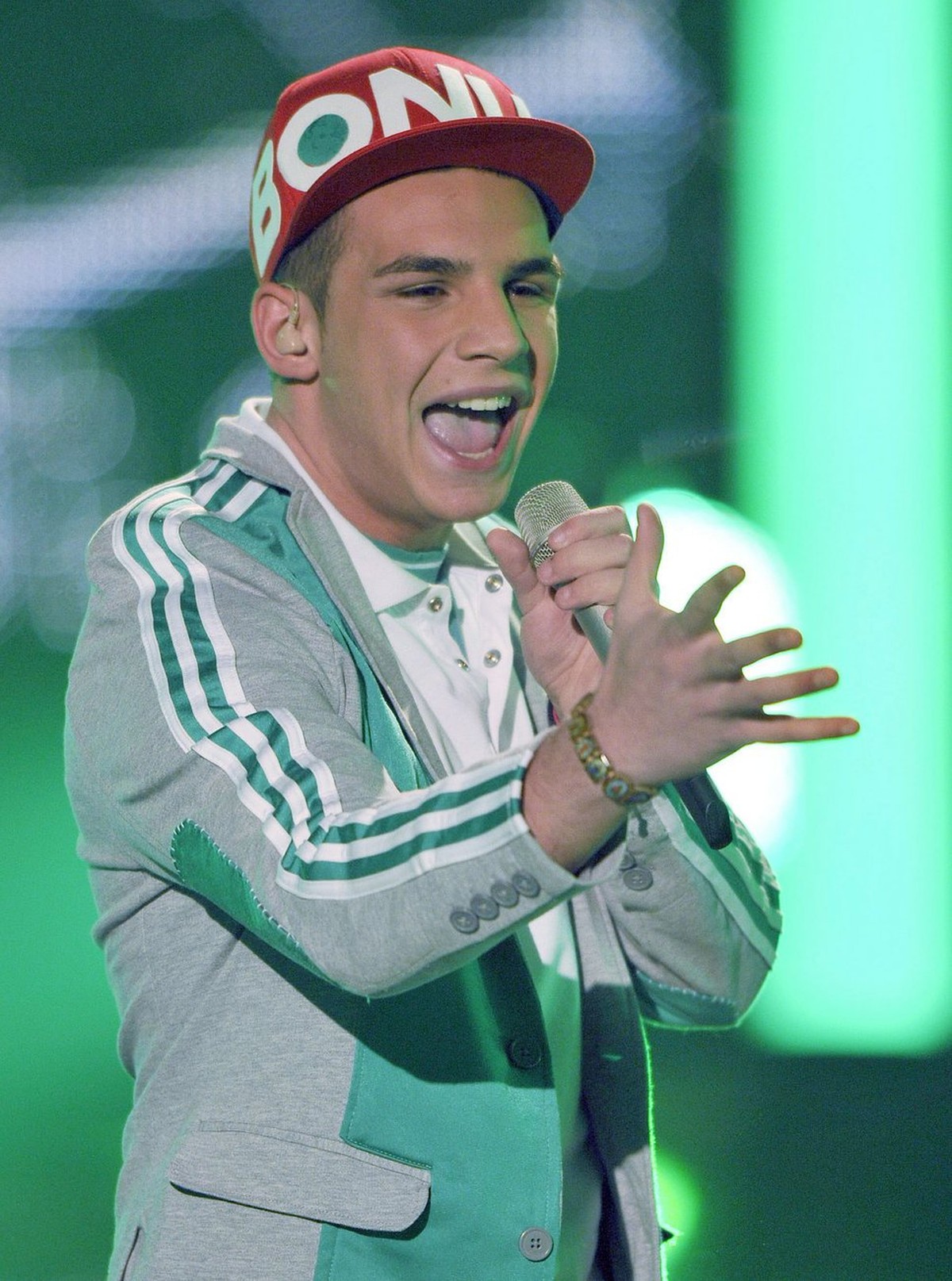 epa02617950 Italian-German Pietro Lombardi performs during a dress rehearsal for the German castingshow 'Deutschland sucht den Superstar' (Germany seeks its superstar; the German equivalent  ...