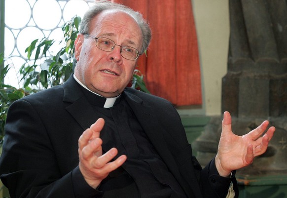 Bischof Vitus Huonder war Ende Juli wegen Aussagen zur Homosexualität angezeigt worden.