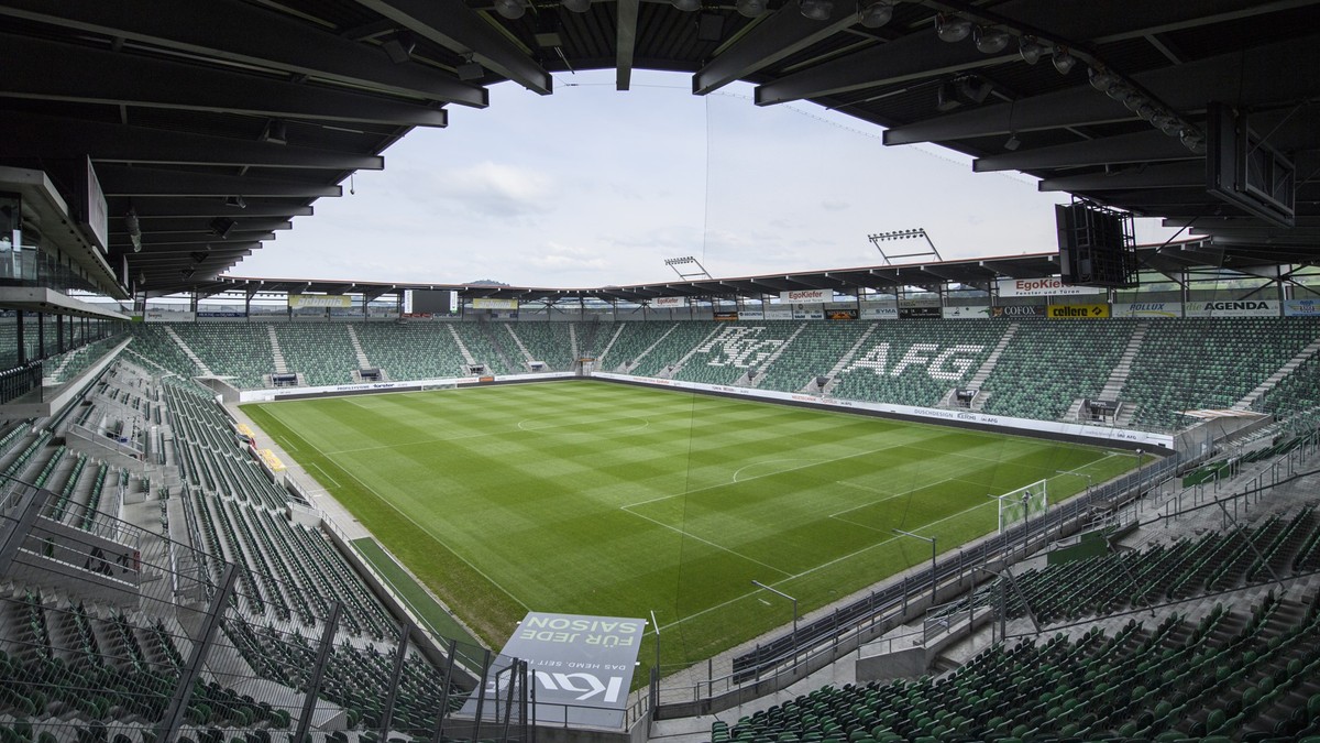 Blick in die AFG Arena, das Heimstadion des FC St. Gallen, aufgenommen am Mittwoch, 18. Mai 2016, in St. Gallen. Wie der Verein mitteilt, heisst die AFG Arena ab Saison 2016/17 "kybunpark",  ...