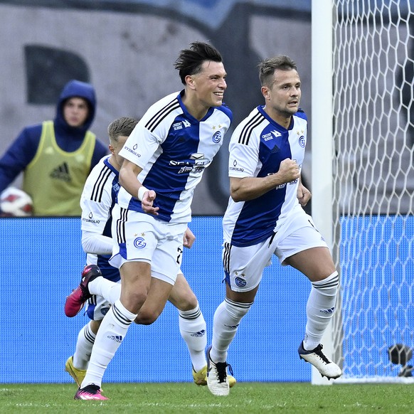 Jubellauf vom Grasshopper Renat Dadashov nach seinem Tor zum 1-0 beim Fussballspiel der Super League Grasshopper Club Zuerich gegen den FC Zuerich im Stadion Letzigrund in Zuerich am Sonntag, 19. Febr ...