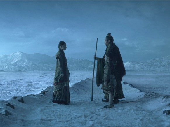 3 body problem.  (L to R) Jess Hong as Jin Cheng, Eve Ridley as The Follower, Tom Wu as Count of the West in episode 102 of 3 Body Problem.  Cr.  Courtesy of Netflix © 2024