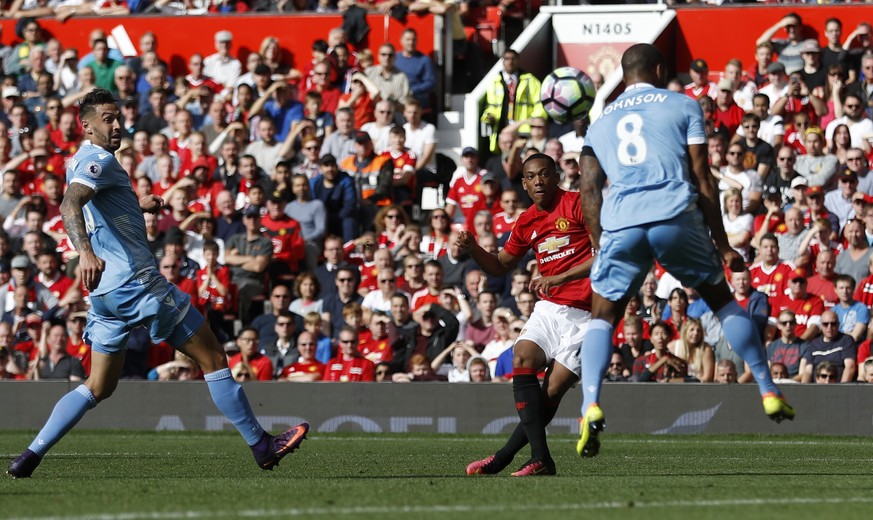Britain Soccer Football - Manchester United v Stoke City - Premier League - Old Trafford - 2/10/16
Manchester United&#039;s Anthony Martial scores their first goal 
Action Images via Reuters / Carl  ...