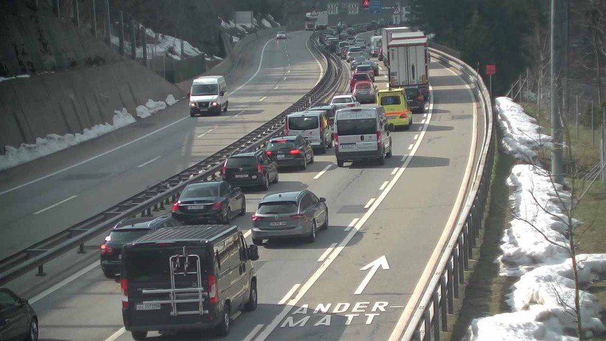 Osterstau vor dem Gotthard am Samstag um 10:30 Uhr.