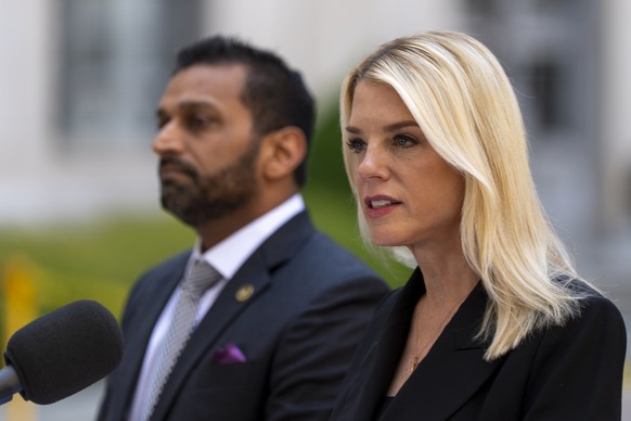 Attorney General Pam Bondi and FBI Director Kash Patel speak during a news conference at the Department of Justice, Wednesday, May 7, 2025, in Washington. (AP Photo/Alex Brandon)
Pam Bondi,Kash Patel