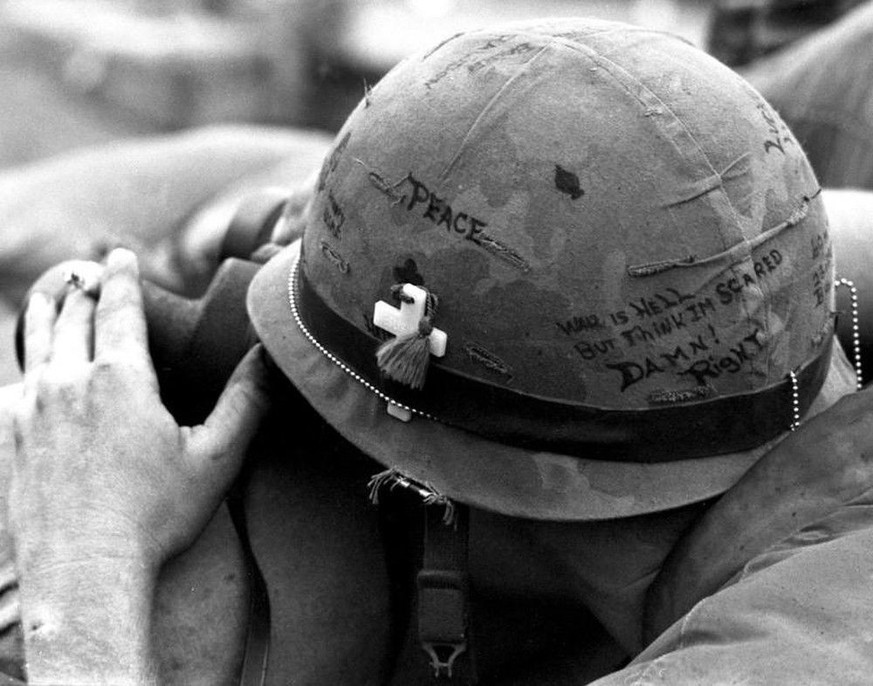 Vietnam Helmet Art
https://rarehistoricalphotos.com/helmet-graffiti-vietnam-photos/