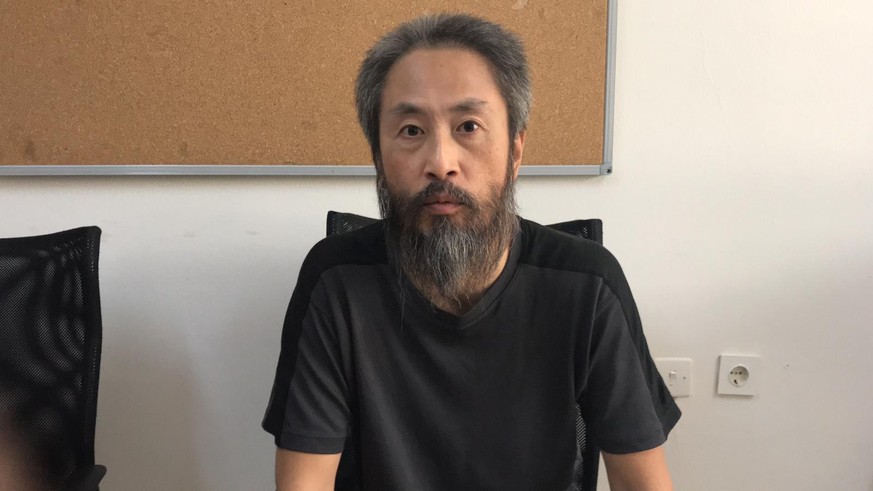 In this image released by the Hatay governorate in Turkey, Jumpei Yasuda of Japan, talks in Antakya, Turkey, Wednesday, Oct. 24, 2018. Japan confirmed Wednesday that a man freed from Syria is the Japa ...