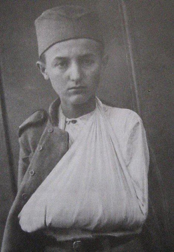 Im Verlauf des Krieges wurde Momcilo auch verwundet, 1918.