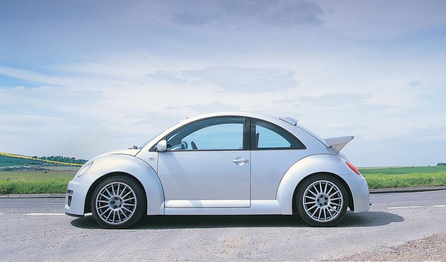 VW beetle RSi grauenhafte autos http://www.evo.co.uk/gallery/carreviews/cargrouptests/204917/ten_worst_cars_tested.html#0