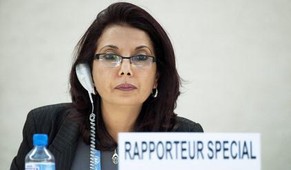 UNO-Sonderberichterstatterin Najat Maalla M'jid bei der Vorstellung des Jahresberichts.